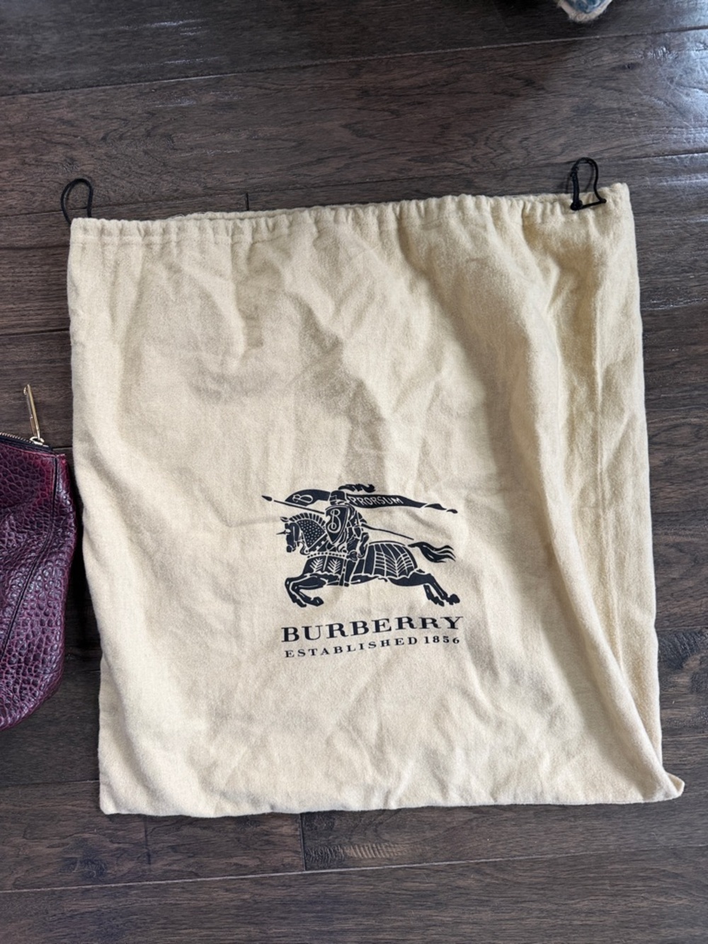 RARE Burberry burgundy pebbled Leather Tote with straps  Nordstrom collaboration - Picture 12 of 15